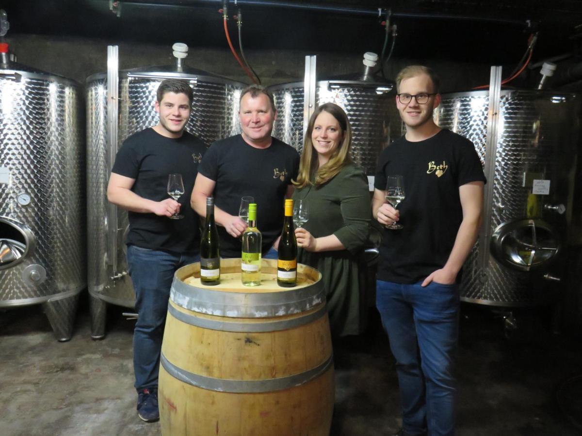 Weingut Und Gaestehaus Wolfgang Beth Kinheim Екстер'єр фото